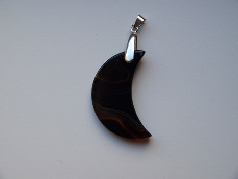 40x20x4mm Black/white Stripes Agate Half-moon kettinghanger met zilverkleurig klemmetje - 0