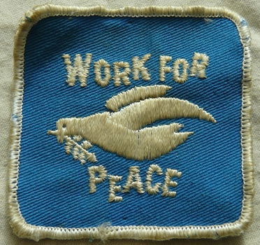 Embleem / Patch, Work For Peace, afm.: 73x70cm, jaren'70.(Nr.1) - 1