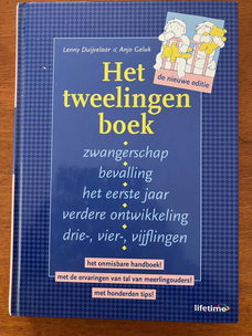 Het Tweelingenboek - Lenny Duijvelaar, Anjo Geluk