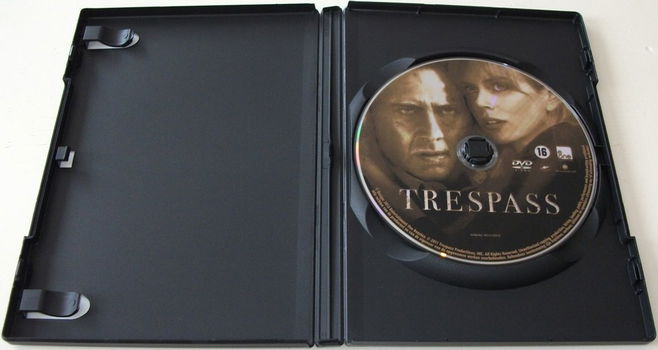 Dvd *** TRESPASS *** - 3