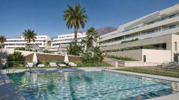 Uw eigen ruime en nieuwe Appartement in ESTEPONA met parking en - 1