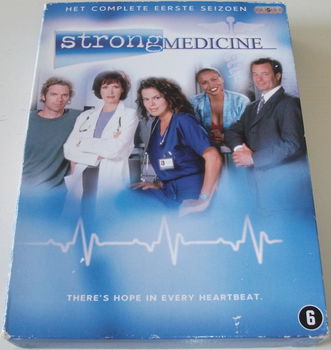 Dvd *** STRONG MEDICINE *** 5-DVD Boxset Seizoen 1 - 0