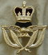 Embleem Baret / Beret Badge, Warrant Officer - Queens Crown, RAF (Royal Air Force), UK, jaren'80.(1) - 2 - Thumbnail