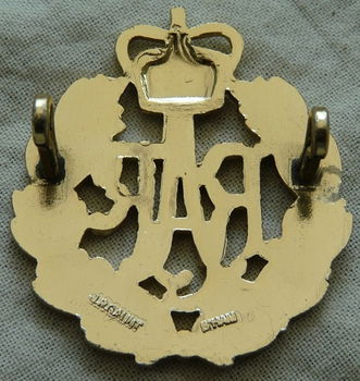 Embleem Uniformpet / Cap Badge, Airmans - Queens Crown, RAF (Royal Air Force), UK, jaren'70.(1) - 5