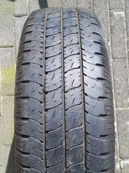 16 inch velg met een Goodyear Cargo Marathon zomerband 195/60R - 2