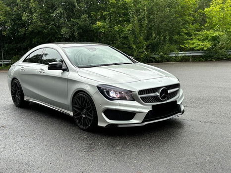 Mercedes-Benz CLA 220 CDI 170HK/AUTOMATISCH/PANORAMA/NAVI/F1-GIR/PDC/AMG++ - 0