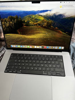 MacBook Pro M1 Max, 2021, 32 GB,1 TB, - 3