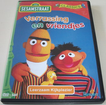 Dvd *** SESAMSTRAAT *** Verrassing en Vriendjes - 0