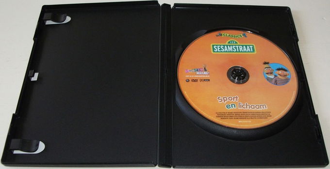 Dvd *** SESAMSTRAAT *** Sport en Lichaam - 3