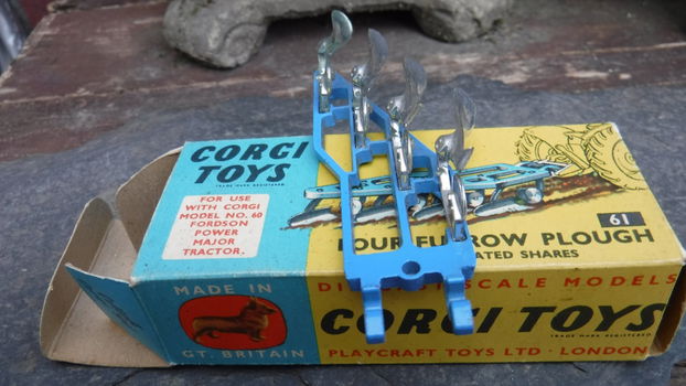 Corgi toy ploeg No 61 M - 3