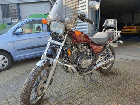 Honda VF 500 C Magna V30 1984 - 0