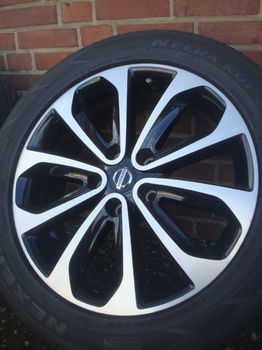 18’’Inch Originele Nissan Qashqai Velgen en Banden 5x114.3 - 0