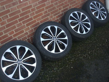 18’’Inch Originele Nissan Qashqai Velgen en Banden 5x114.3 - 3