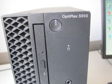 Dell Optiplex 3050 i5-7500 8gb 256gb SSD + 500gb HDD + 22