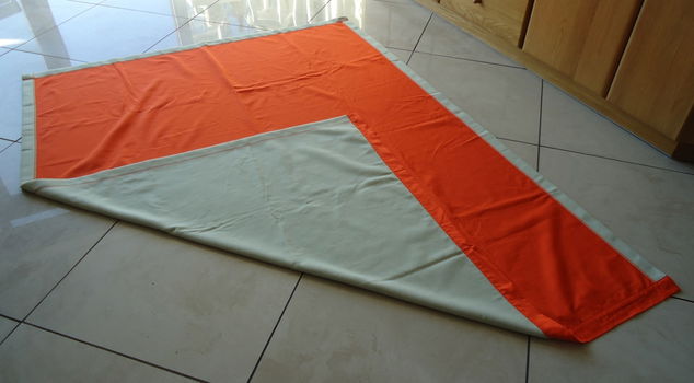 Te koop 2 nieuwe oranje dekens van Ikea van 100% polyester. - 3