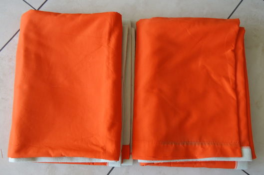 Te koop 2 nieuwe oranje dekens van Ikea van 100% polyester. - 6