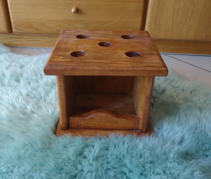 Te koop houten stoofje (afmetingen: 21,5 x 21,5 x 18,5 cm). - 2