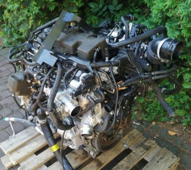 COMPLETE MOTOR HYUNDAI I30 I40 1.6 TUSCON KONA D4FE - 1