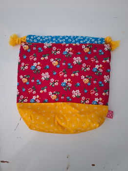 Projectbag roze met kleine bloemetjes en tulpen 22x21 cm - 0