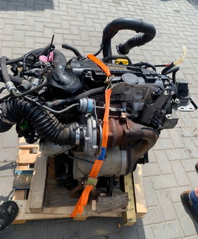 MOTOR 2.0 DCI RENAULT TRAFIC OPEL VIVARO M9R786 COMPLEET - 1