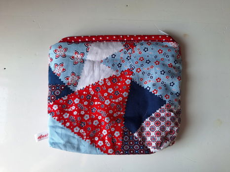 Toilettasje vierkant Rood wit blauw patchwork motief - 1