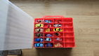 Koffer (rood) met kleine 18 diverse speelgoedautootjes - 0 - Thumbnail