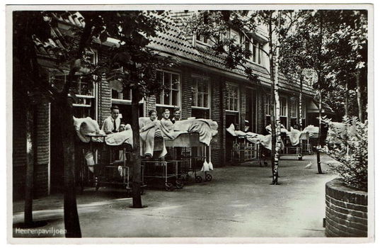 Laren N.H. Sanatorium Juliana-oord Heerenpaviljoen - 0