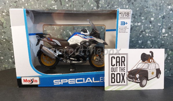 BMW R1250 GS wit 1/18 Maisto MA263 - 4