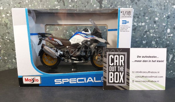 BMW R1250 GS wit 1/18 Maisto MA263 - 5