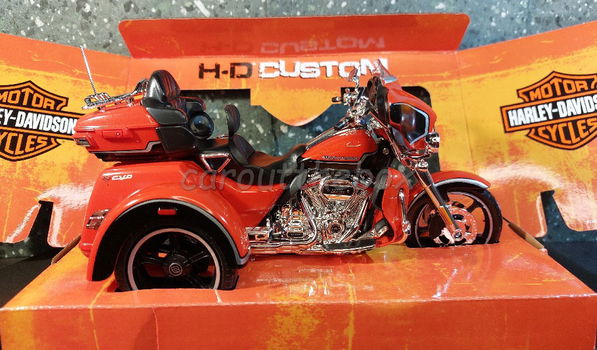 Harley Davidson CVO Tri Glide 2021 oranje 1/12 Maisto MA264 - 0