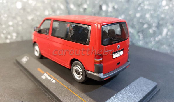 Volkswagen T5 TDI 2003 red 1:43 Ixo V1036 - 2