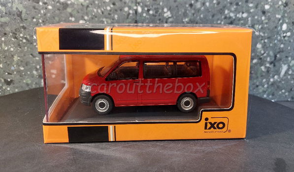 Volkswagen T5 TDI 2003 red 1:43 Ixo V1036 - 3