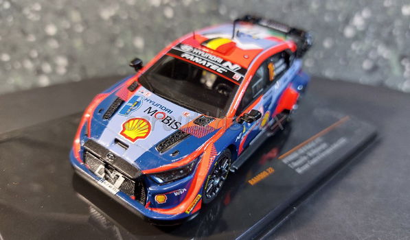 Hyundai i20N rally1 #11 1:43 Ixo V1037 - 1