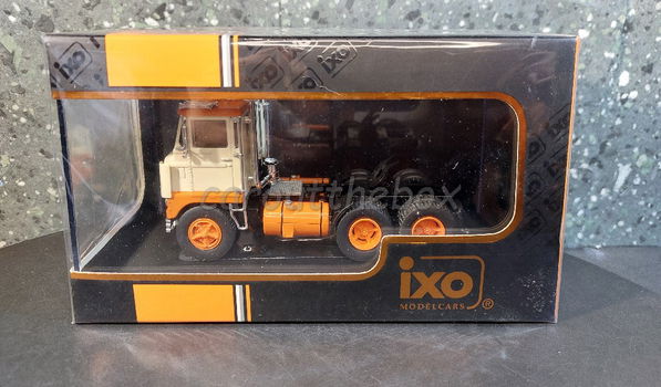 White 7400 1960 creme/oranje 1:43 Ixo V1044 - 3