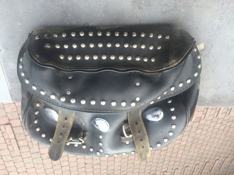 Harley evo heritage zijtassen (3 rijen klinknagels) look old & used, ideaal voor bobber of andere - 4