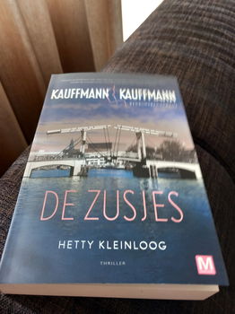 De zusjes - Hetty Kleinloog - 0