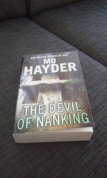 The Devil of Nanking (Tokyo) - Mo Hayder (Engels) - 0