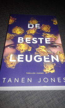 De beste leugen - Tanen Jones - 0