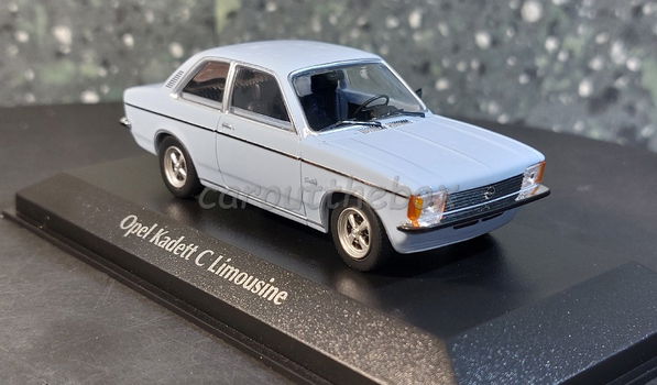 Opel Kadett C Limousine blauw 1:43 Maxichamps max034 - 0