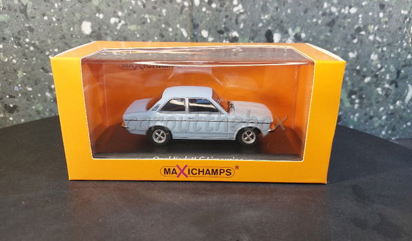 Opel Kadett C Limousine blauw 1:43 Maxichamps max034 - 3