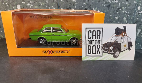 Opel Kadett C Limousine groen 1:43 Maxichamps max035 - 4