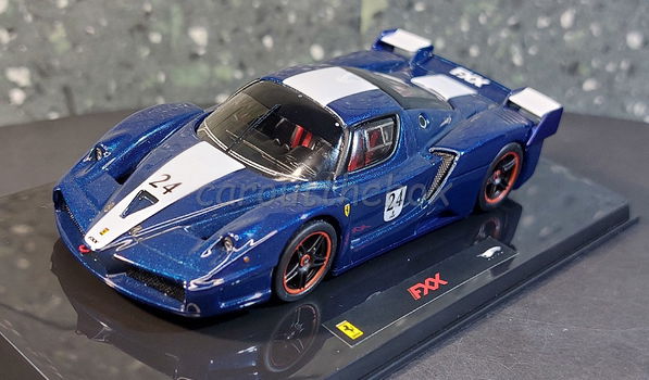 Ferrari FXX 2006 blauw / wit 1:43 Hotwheels Elite H402 - 0