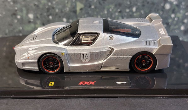 Ferrari FXX 2006 grijs 1:43 Hot wheels Elite H403 - 1