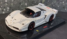 Ferrari FXX 2006 wit 1:43 Hot wheels Elite H404