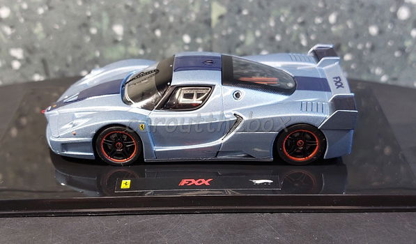 Ferrari FXX 2006 turquoise 1:43 Hot wheels Elite H405 - 1