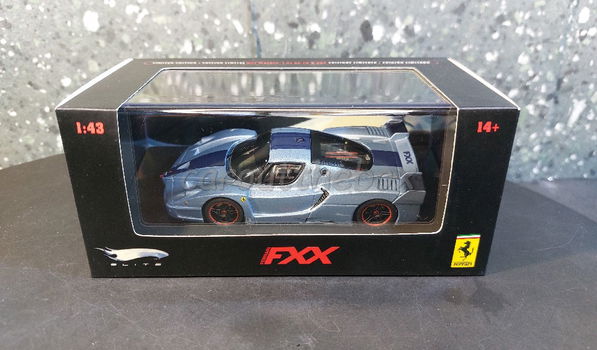 Ferrari FXX 2006 turquoise 1:43 Hot wheels Elite H405 - 3