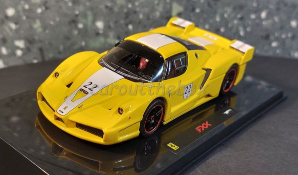 Ferrari FXX 2006 geel / wit 1:43 Hot wheels Elite H406 - 0