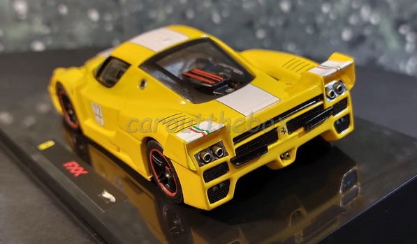 Ferrari FXX 2006 geel / wit 1:43 Hot wheels Elite H406 - 2