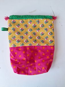 Projectbag roosje met oker geel 18x17 cm