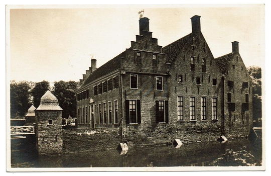 Uithuizen Kasteel Menkemaborgh - 0